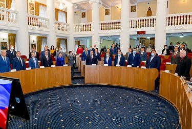 Парламент Оренбуржья собрался на первое заседание
